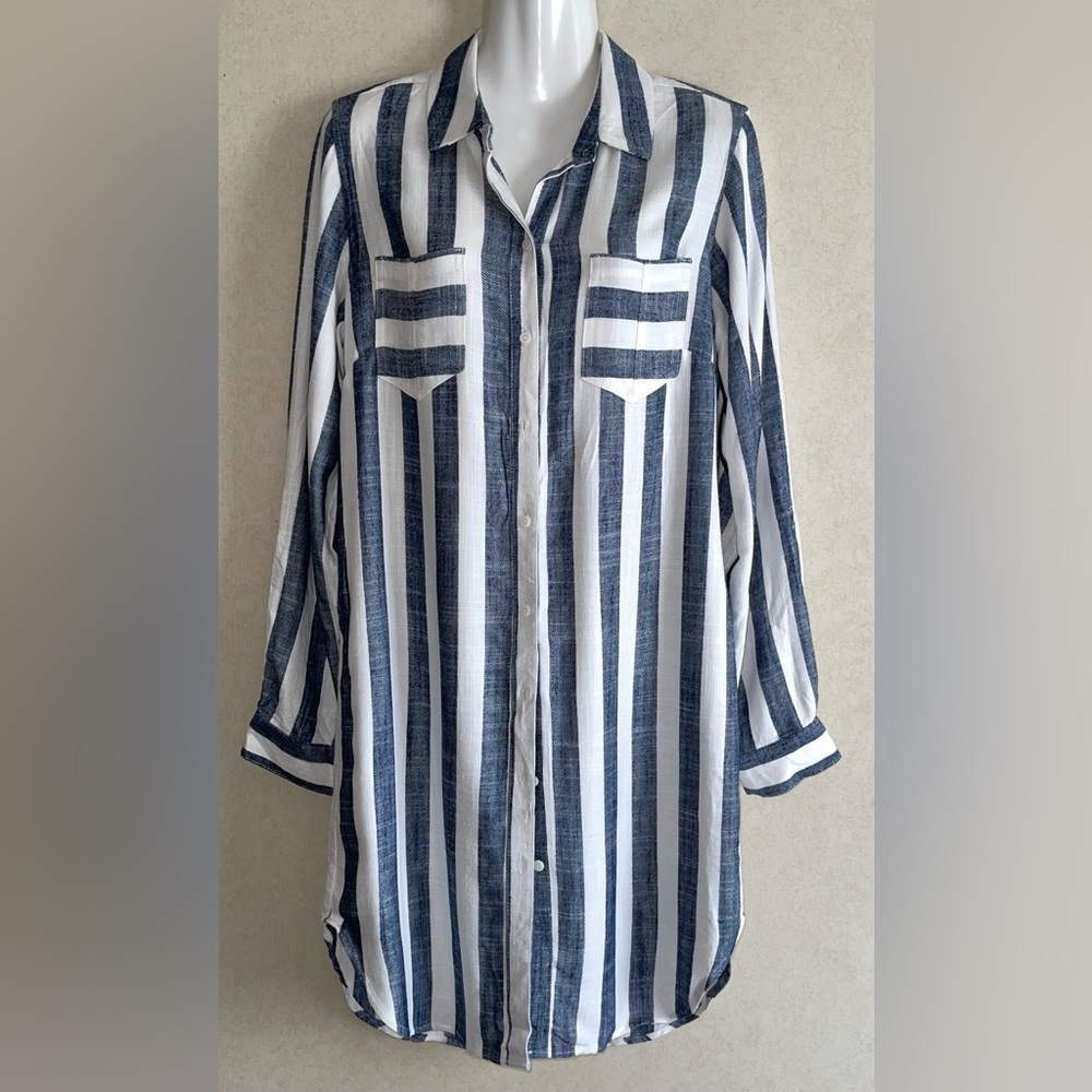 Hope & Harlow Blue/White
Striped Roll Tab Sleeve Shirt Casual Button Down